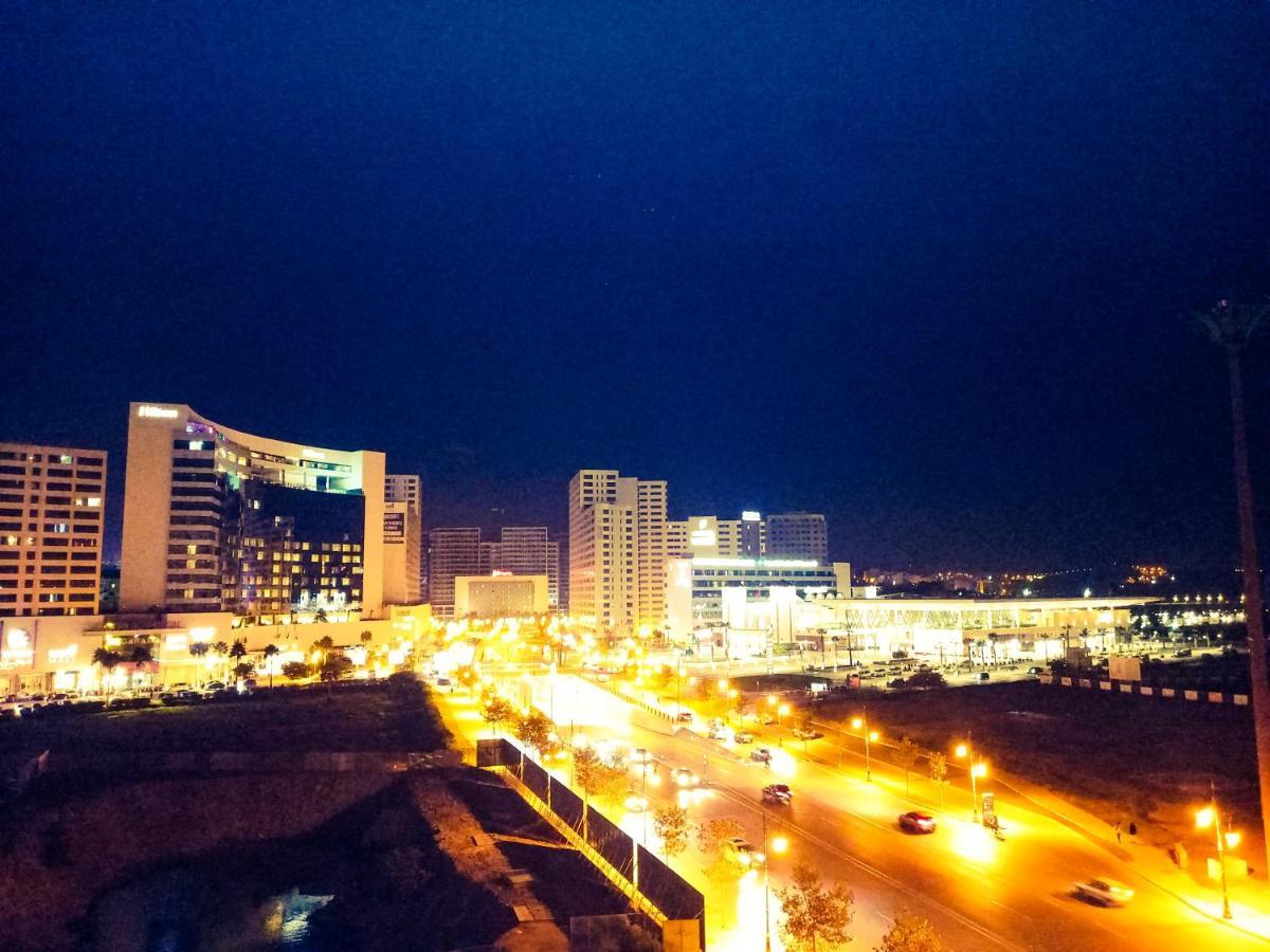 Amazing Appartement Au Centre Ville En Face Hilton & Gare Train De Tgv De Tanger Tânger Exterior foto